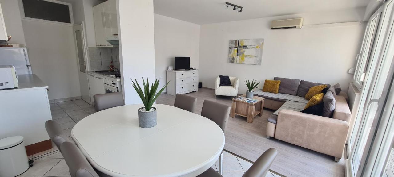 Apartment Dominis Split Exteriör bild